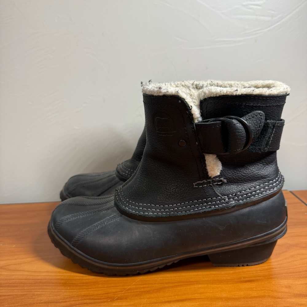 SOREL Winter Fancy Ankle Rain Snow Buckle Duck Boots Black‎ Leather Slip On 8.5
